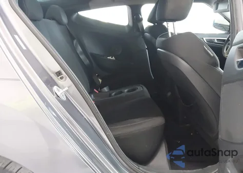 2013 Hyundai Veloster Base W/Black z USA, uszkodzony, nr VIN KMHTC6AD6DU131842